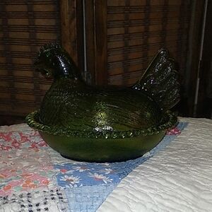 Green Glass Hen Decorative Bowl